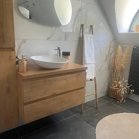 O3 Versaux Affittacamere Bernissart